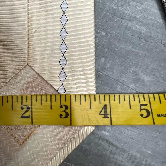 Vitaliano Pancaldi Cream w/ Grey & Gold Abstract Pattern Tie - Picture 7 of 7